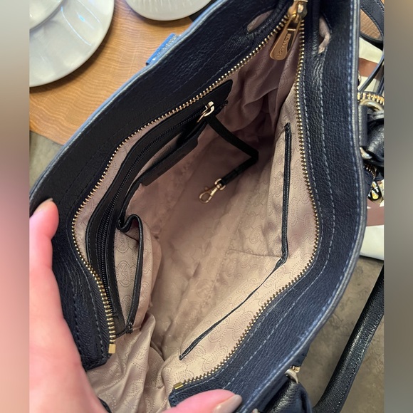 Michael Kors Naomi Navy Large Satchel and Wallet Like New Excellent Condition - Picture 8 of 11